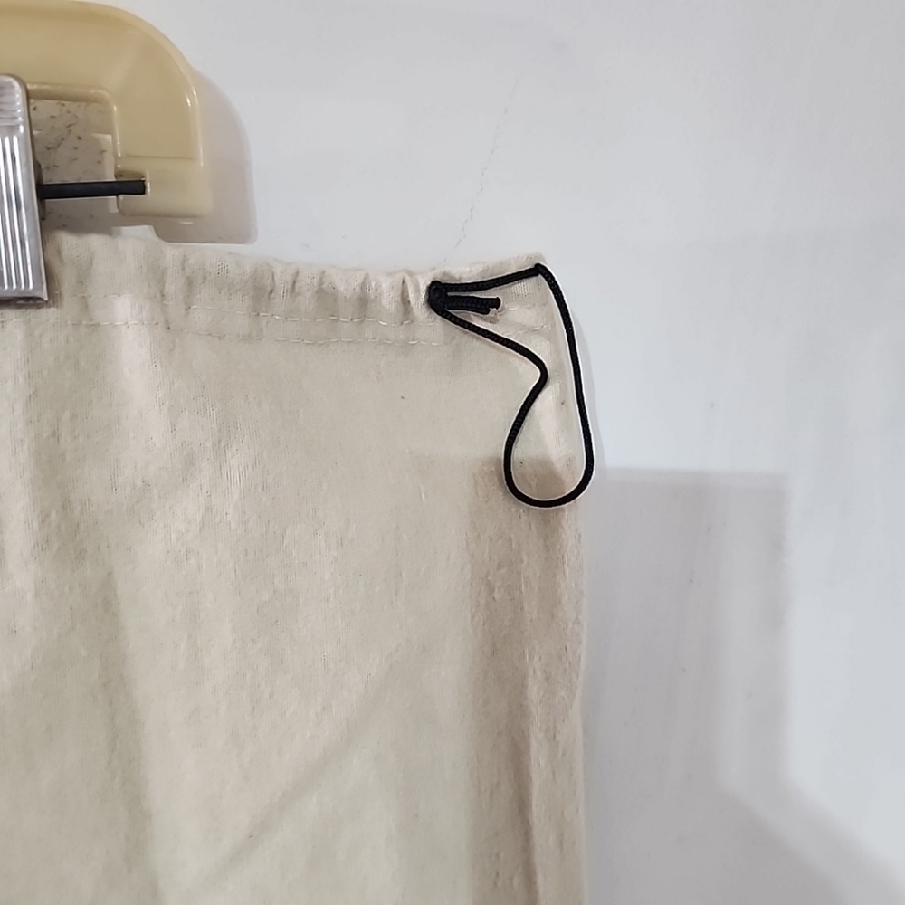 Burberry XL Dustbag, Brand NEW, 22" Wide X 23" Length - Picture 3 of 3